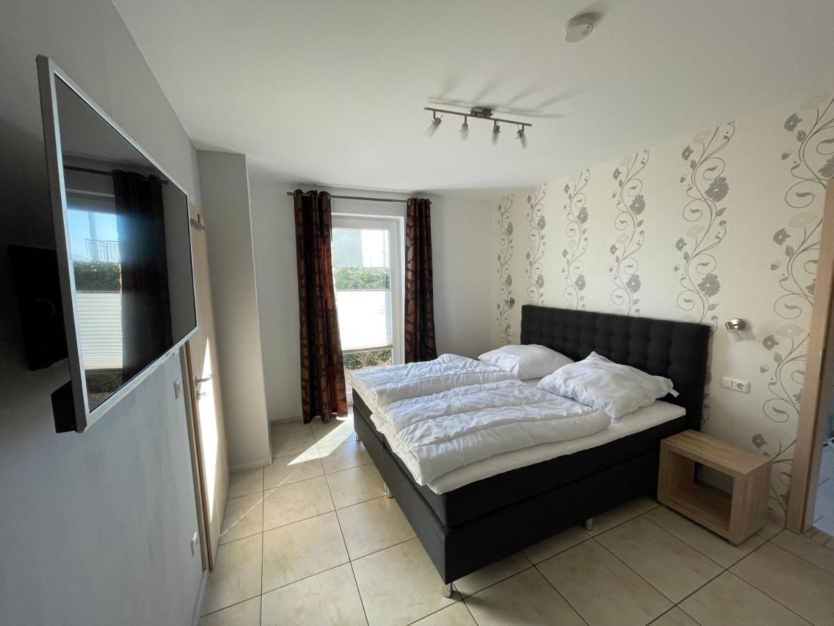 Villa Sara Wohnung Buskam Mit Terrasse เกอเรน ภายนอก รูปภาพ